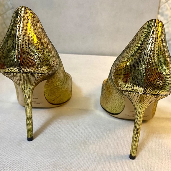 Never Worn! Metallic Gold Lamé Jimmy Choo Stiletto Pumps - Size 8 - Picture 3 of 4